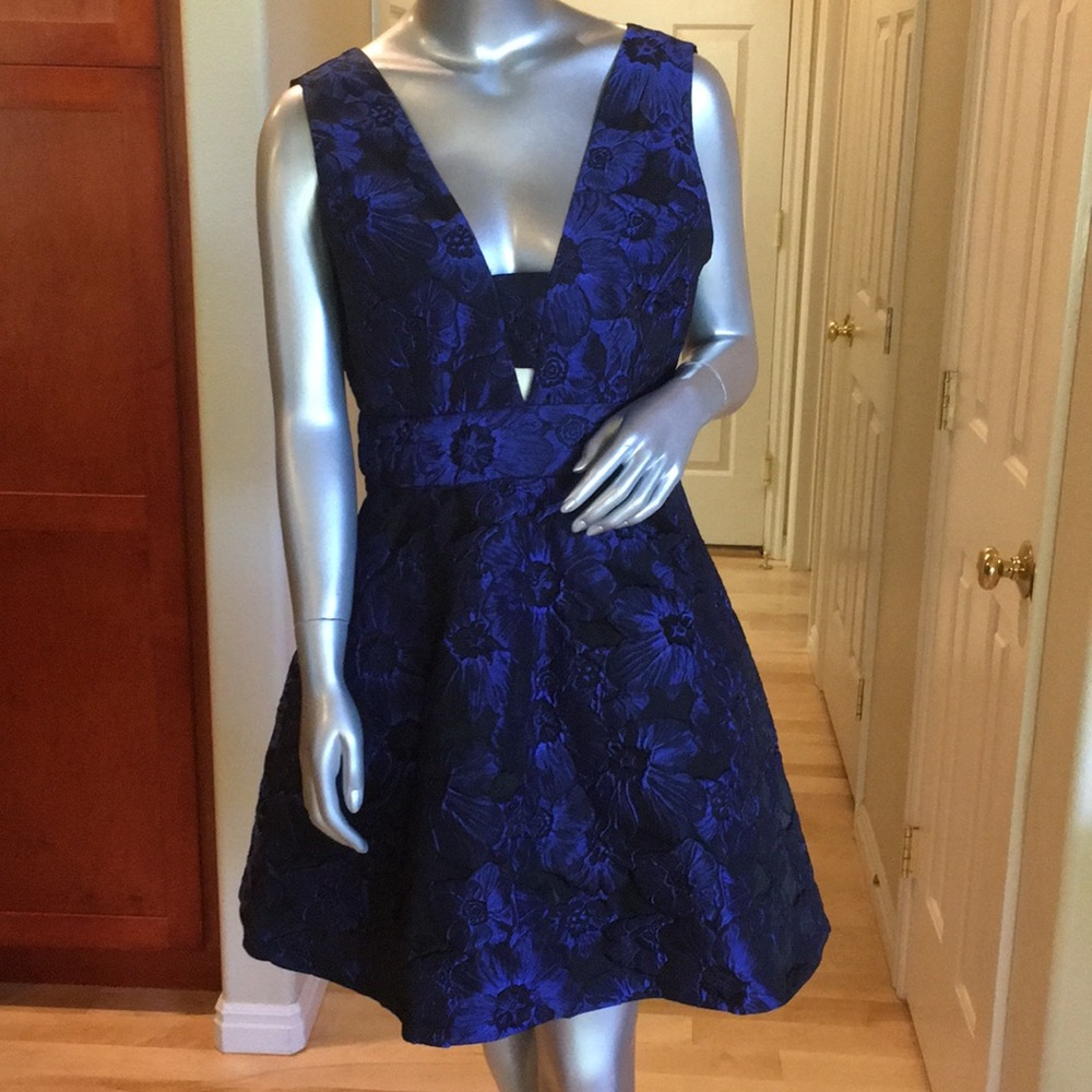 Gina Tricot floral cocktail dress